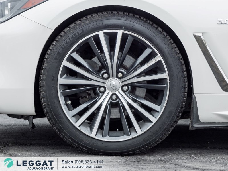 2017 INFINITI Q60 2dr Cpe 3.0t