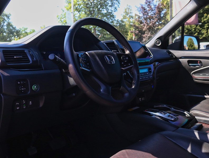 2022 Honda Pilot Black Edition AWD
