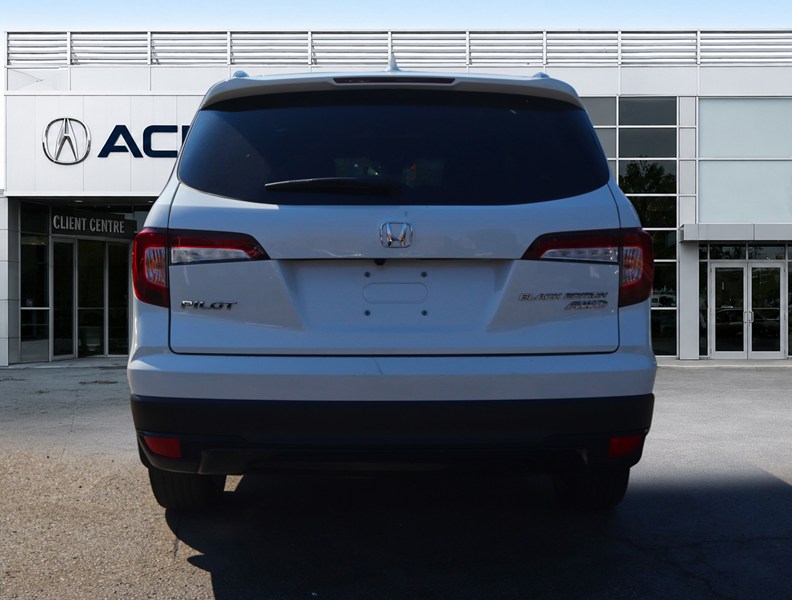 2022 Honda Pilot Black Edition AWD