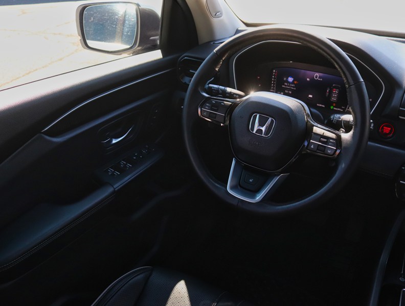 2025 Honda Pilot Touring AWD