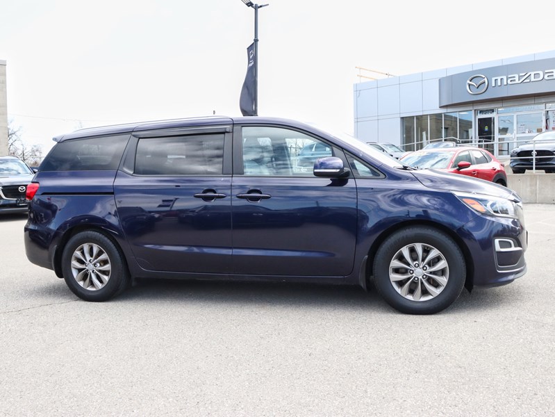 2019 Kia Sedona LX FWD