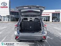 2023 Toyota Highlander Hybrid Hybrid LE AWD