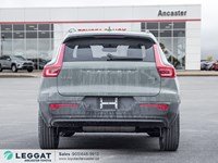 2025 Volvo XC40 B5 AWD Ultra Dark Theme