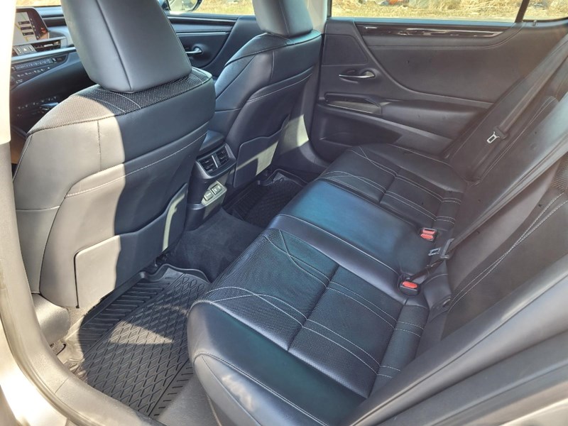 2019 Lexus ES 300h ES 300h Auto