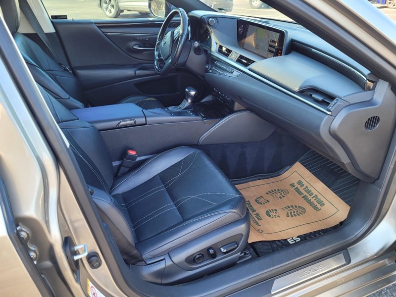 2019 Lexus ES 300h ES 300h Auto