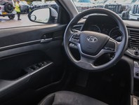 2017 Hyundai Elantra 4dr Sdn Auto LE