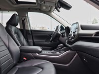 2022 Toyota Highlander XLE | NEWBRAKES | 2SETSOFTIRES | 1OWNER | NOCLAIMS