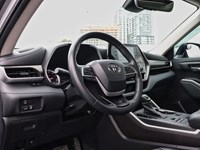 2022 Toyota Highlander XLE | NEWBRAKES | 2SETSOFTIRES | 1OWNER | NOCLAIMS