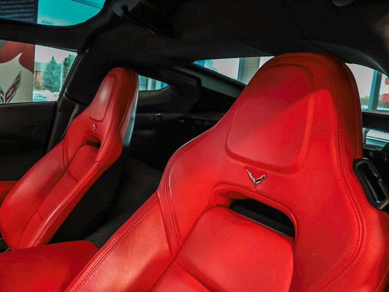 2015 Chevrolet Corvette 2dr Stingray Z51 Cpe w/3LT
