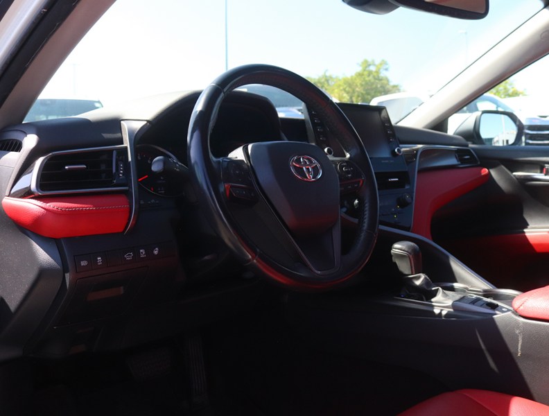2021 Toyota Camry XSE Auto