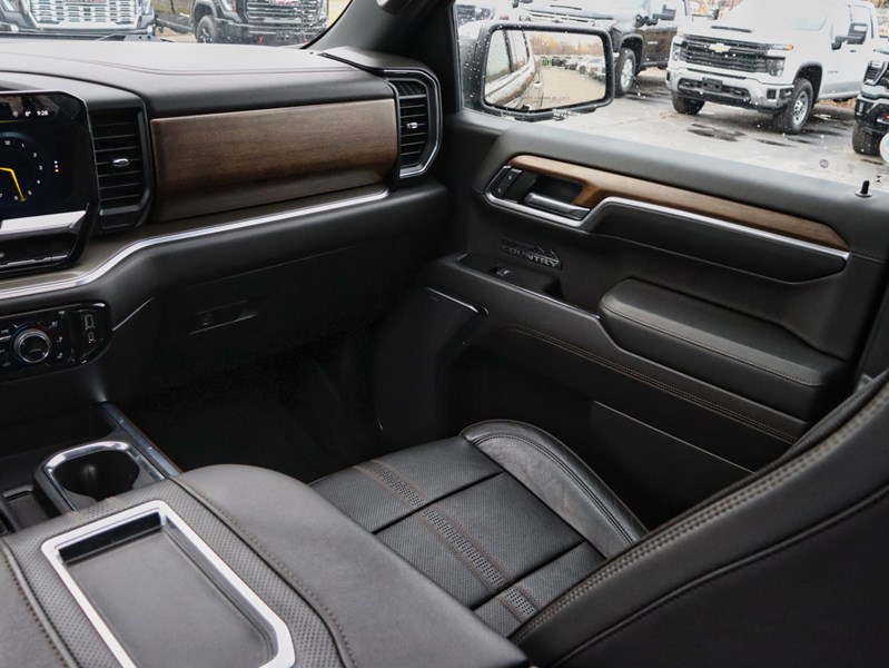 2022 Chevrolet Silverado 1500 4WD Crew Cab 147