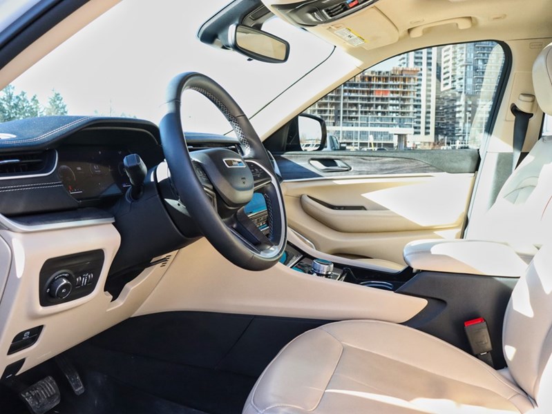 2022 Jeep Grand Cherokee L Limited 4x4