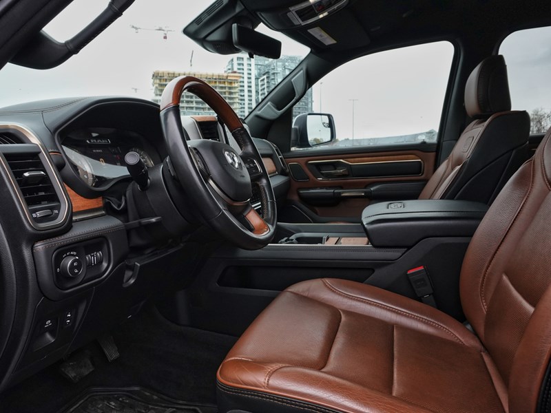 2022 RAM 1500 Limited Longhorn 4x4 Crew Cab 5'7