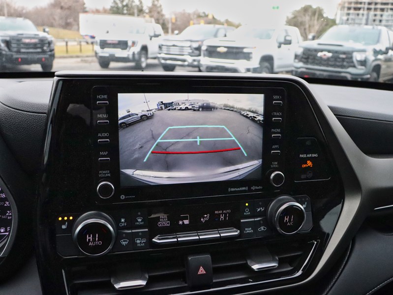 2022 Toyota Highlander XLE AWD