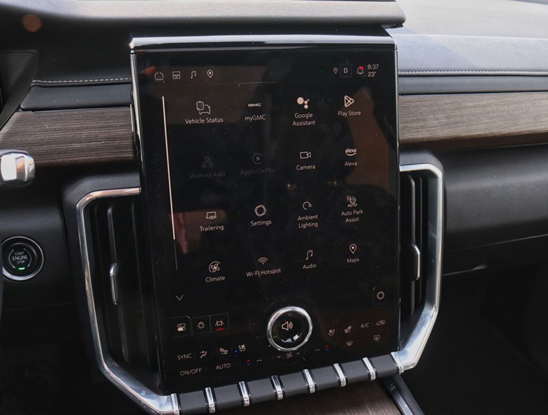 2024 GMC Acadia AWD 4dr Denali