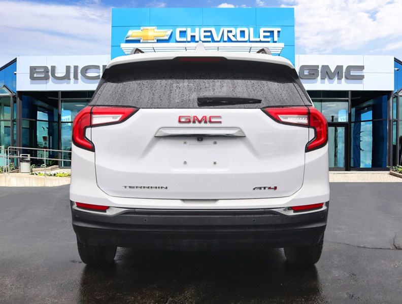 2024 GMC Terrain AWD 4dr AT4