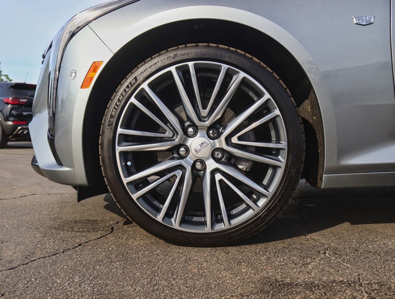 2025 Cadillac CT5 4dr Sdn Premium Luxury