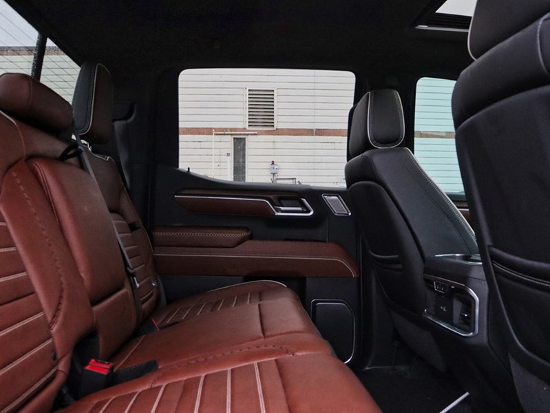 2025 GMC Sierra 1500 ULTIMATE DENALI | DIESEL | NOLUXTAX | FULLYLOADED