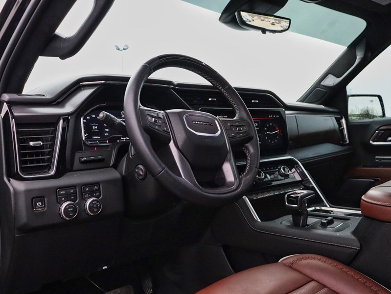 2025 GMC Sierra 1500 ULTIMATE DENALI | DIESEL | NOLUXTAX | FULLYLOADED