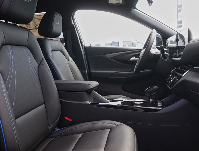 2026 Buick Envista FWD 4dr Sport Touring