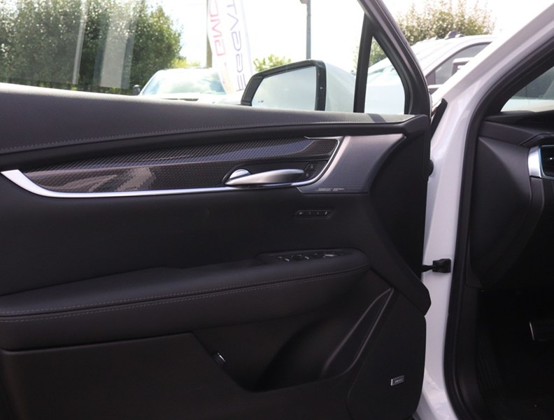 2026 Cadillac XT5 AWD 4dr Sport