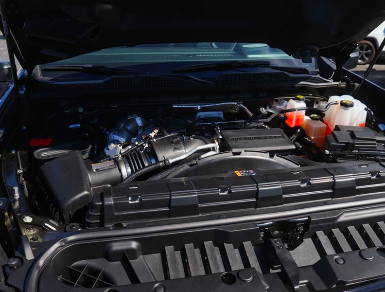 2026 Chevrolet Silverado 3500HD 4WD Crew Cab 172