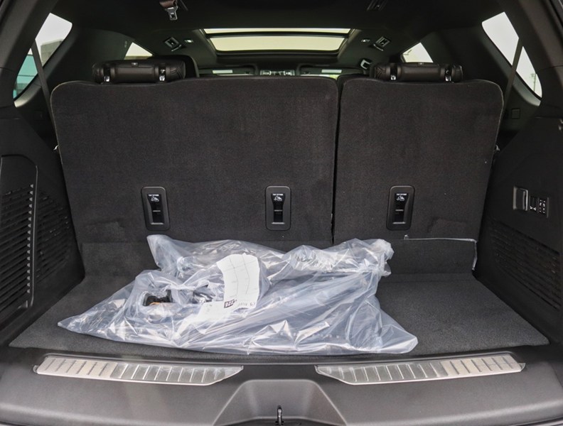 2026 Chevrolet Tahoe 4WD 4dr High Country