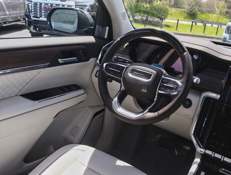 2026 GMC Acadia AWD 4dr Denali