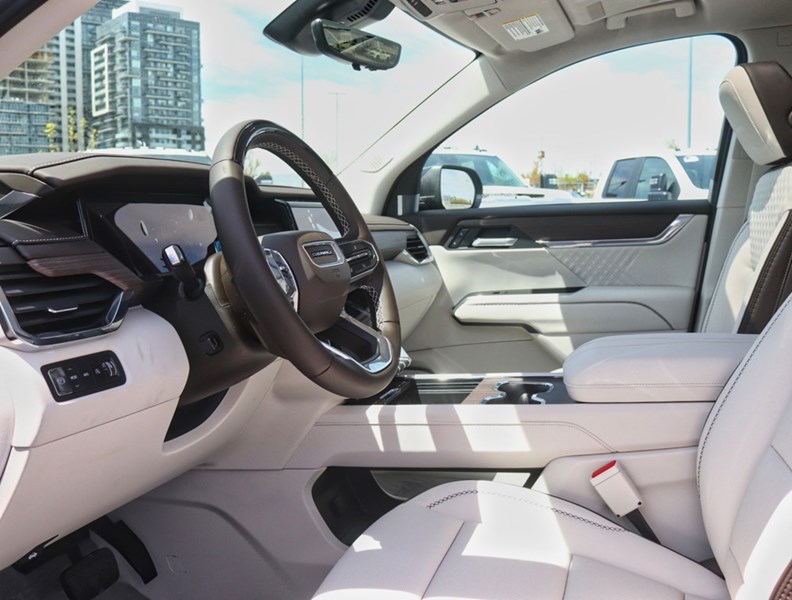 2026 GMC Acadia AWD 4dr Denali
