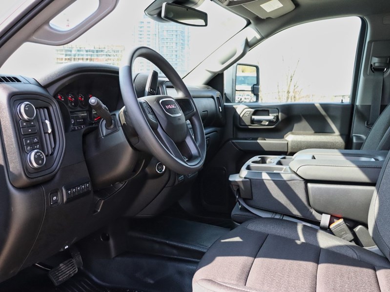 2026 GMC Sierra 3500HD 4WD Crew Cab 159