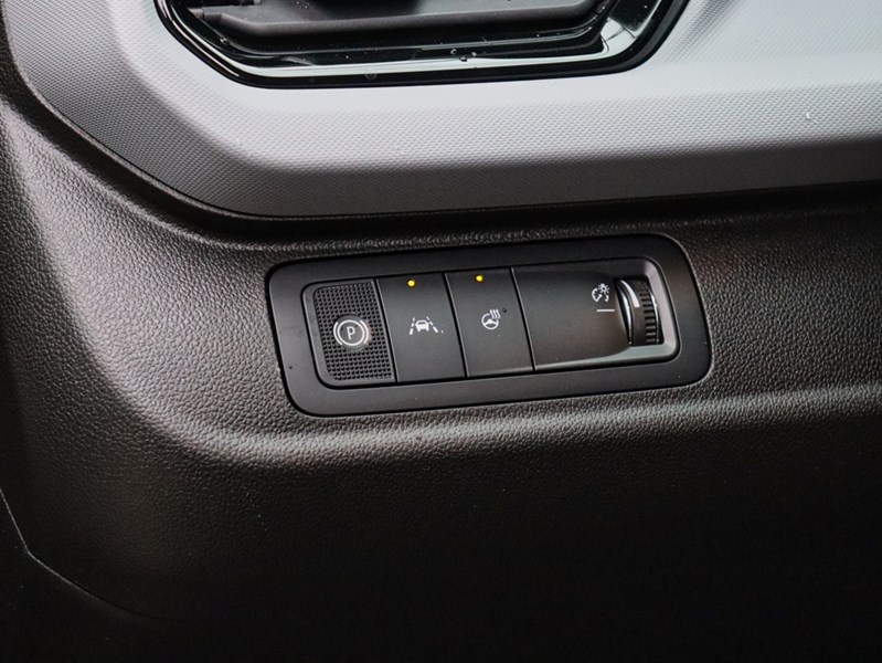 2027 CHEVROLET BOLT FWD 4dr RS