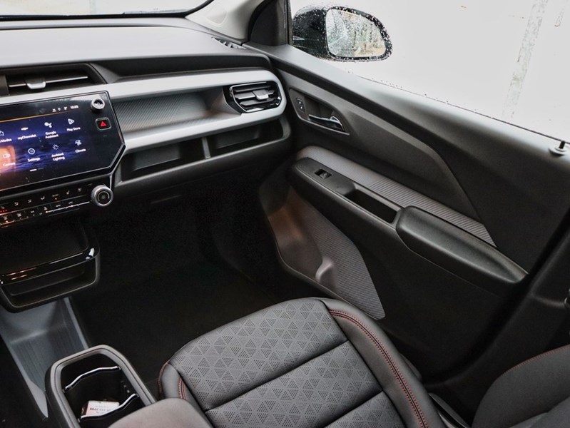 2027 CHEVROLET BOLT FWD 4dr RS