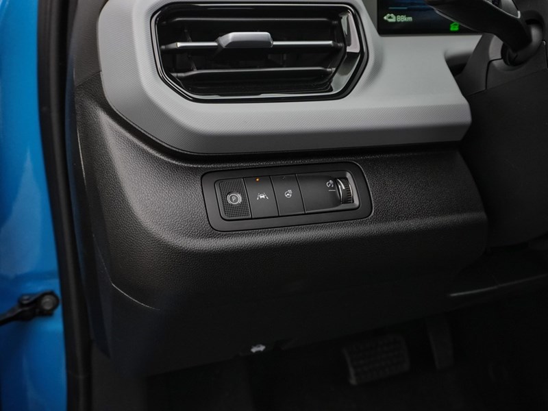 2027 Chevrolet Bolt FWD 4dr LT
