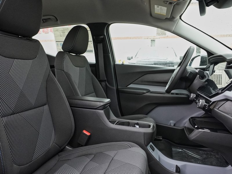 2027 Chevrolet Bolt FWD 4dr LT