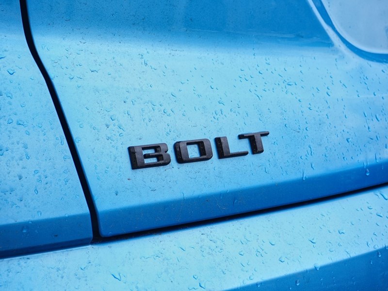 2027 Chevrolet Bolt FWD 4dr LT
