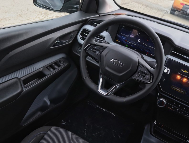 2027 Chevrolet Bolt FWD 4dr LT