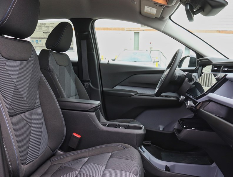 2027 Chevrolet Bolt FWD 4dr LT
