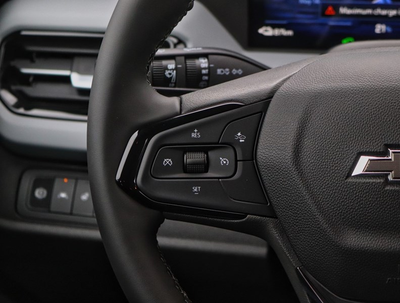 2027 Chevrolet Bolt FWD 4dr LT