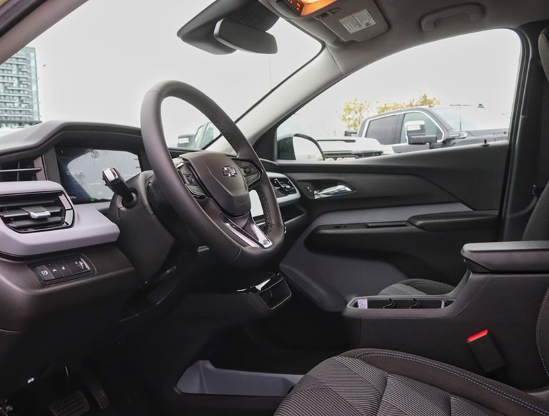 2027 Chevrolet Bolt FWD 4dr LT