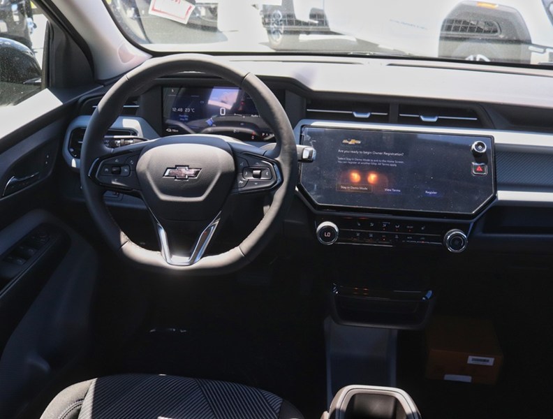 2027 Chevrolet Bolt FWD 4dr LT