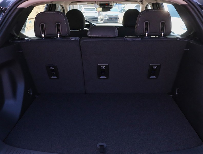 2027 Chevrolet Bolt FWD 4dr LT