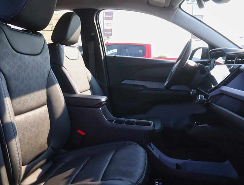 2027 Chevrolet Bolt FWD 4dr LT