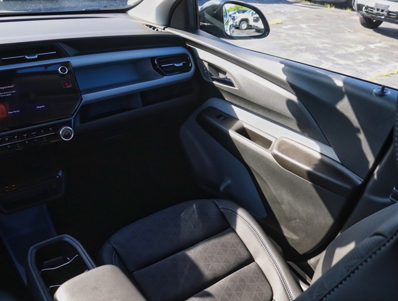 2027 Chevrolet Bolt FWD 4dr LT