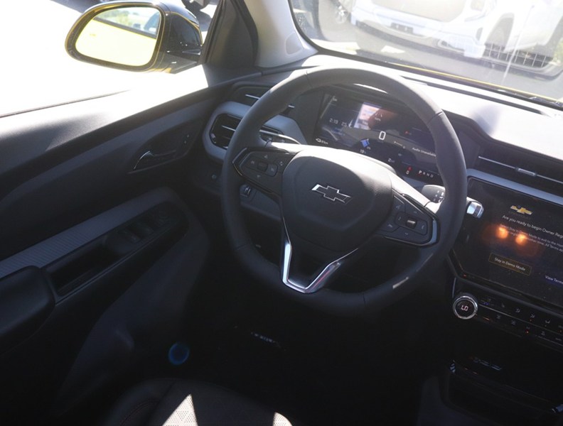 2027 Chevrolet Bolt FWD 4dr RS