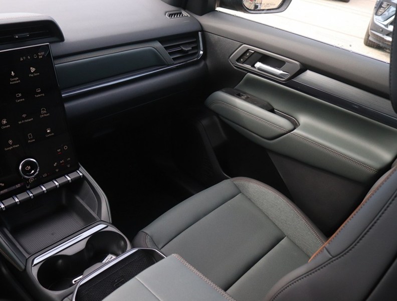 2027 GMC Terrain AWD 4dr AT4