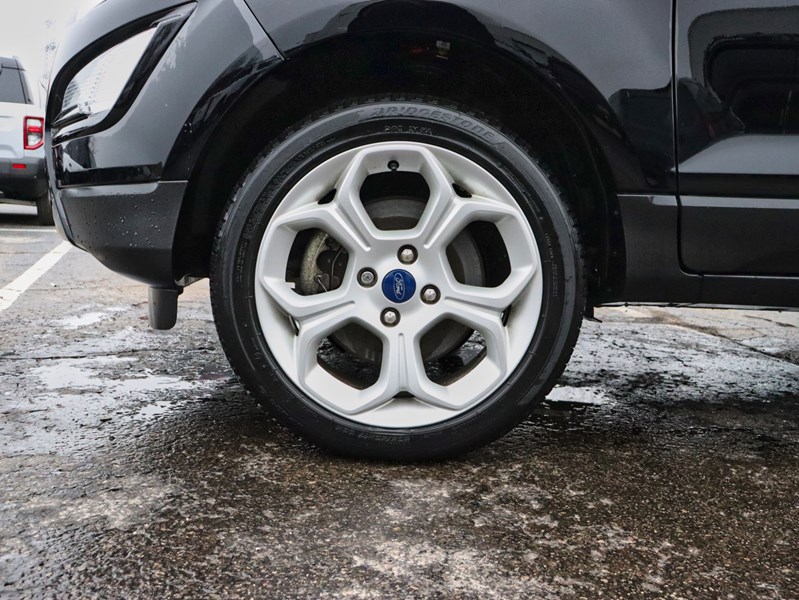 2022 Ford EcoSport SE | 4WD | 2.0L | NAV | REAR CAM | HTD SEATS | 17s