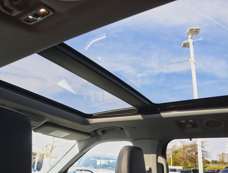 2022 Ford Explorer Limited | 4WD | HYBRID | NAV | ROOF | TOW | 360