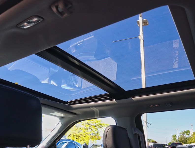 2022 Ford F-150 LARIAT | 4X4 | 5.0L | 502A | ROOF | 360 | PWR TLGT