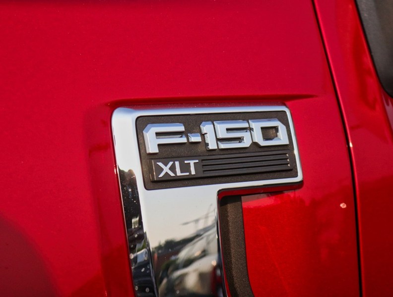 2022 Ford F-150 XLT | 4X4 | 3.3L | XTR | TAIL GT STEP | 18s