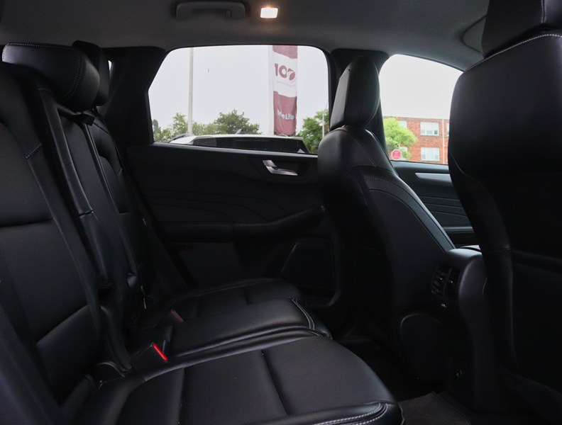 2023 Ford Escape Platinum | AWD | 2.0L | TOW | 360 | NAV | ADPTV CR